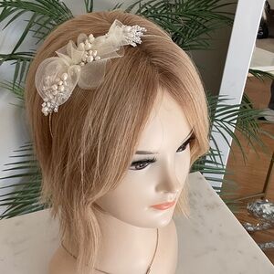 Elegant Cream Pearl Headband